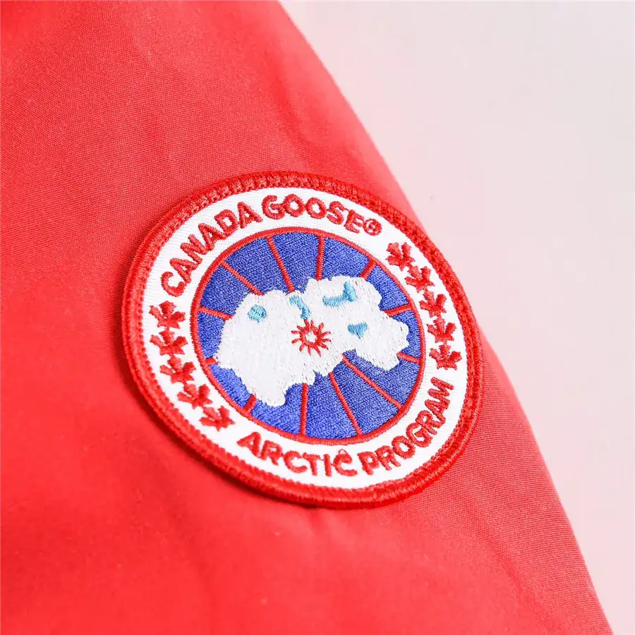 Canada Goose 13款男女同款羽绒服 95%白鸭绒