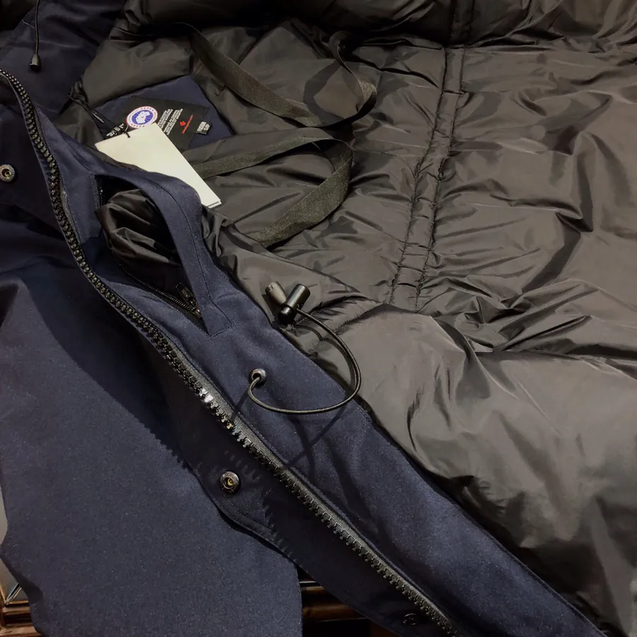 Canada Goose Womens Trillium Parka Classic Long Winter Coat
