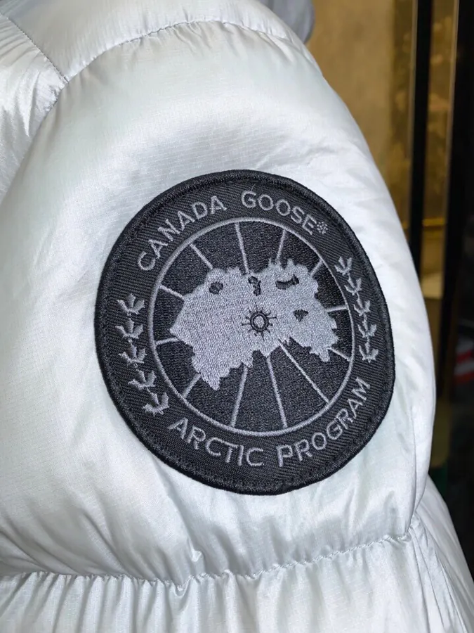 Canada Goose 男士女士同款羽绒服
