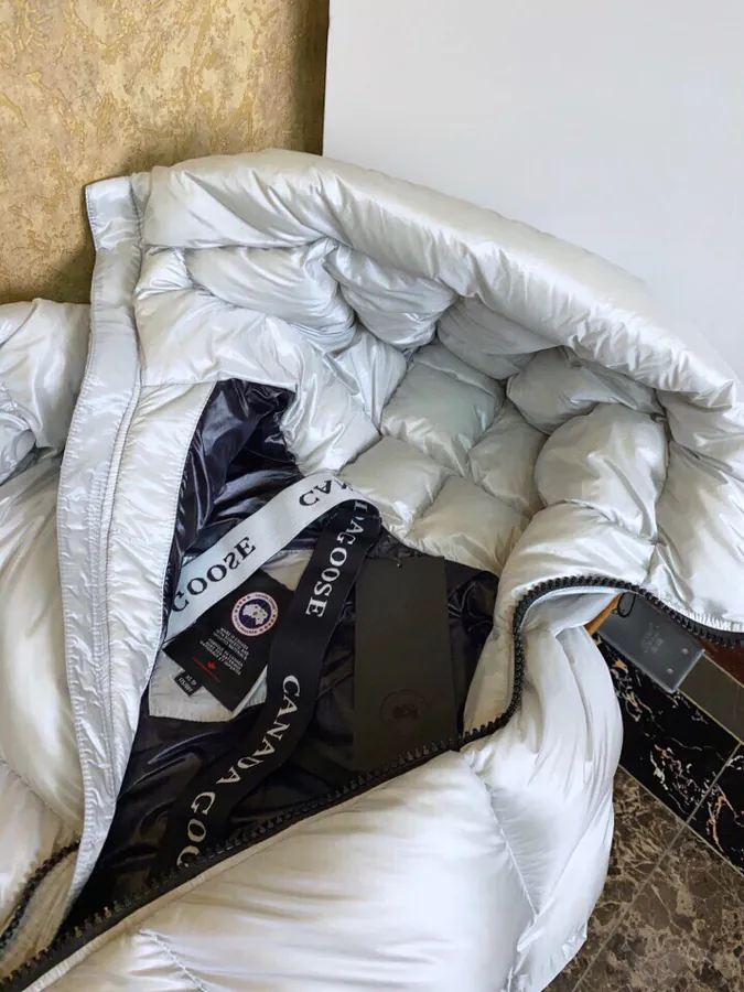 Canada Goose 男士女士同款羽绒服