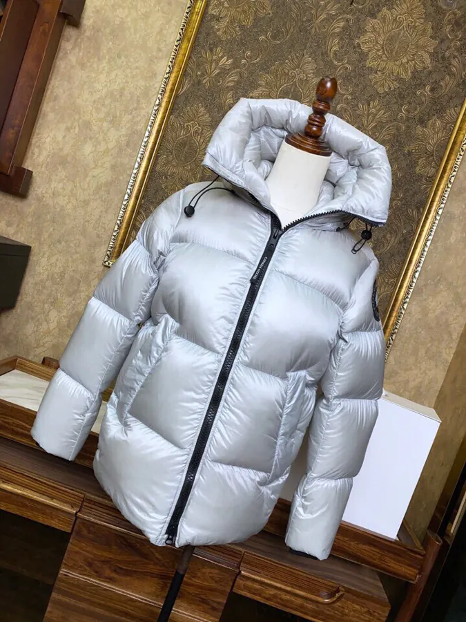 Canada Goose 男士女士同款羽绒服