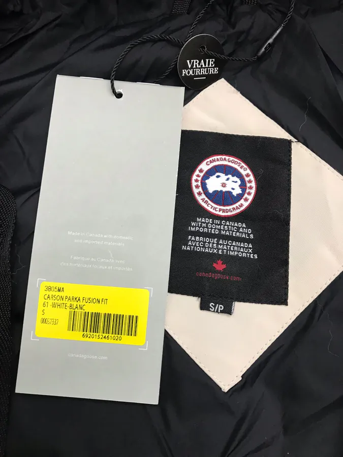 Canada Goose 14款男女同款羽绒服 95%白鸭绒