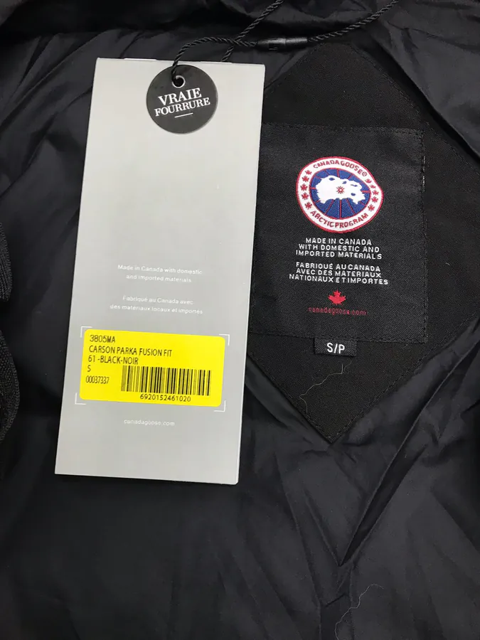 Canada Goose 14款男女同款羽绒服 95%白鸭绒