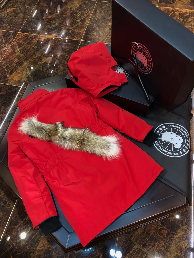 Canada Goose Womens Trillium Parka Classic Long Women's Down Jacket