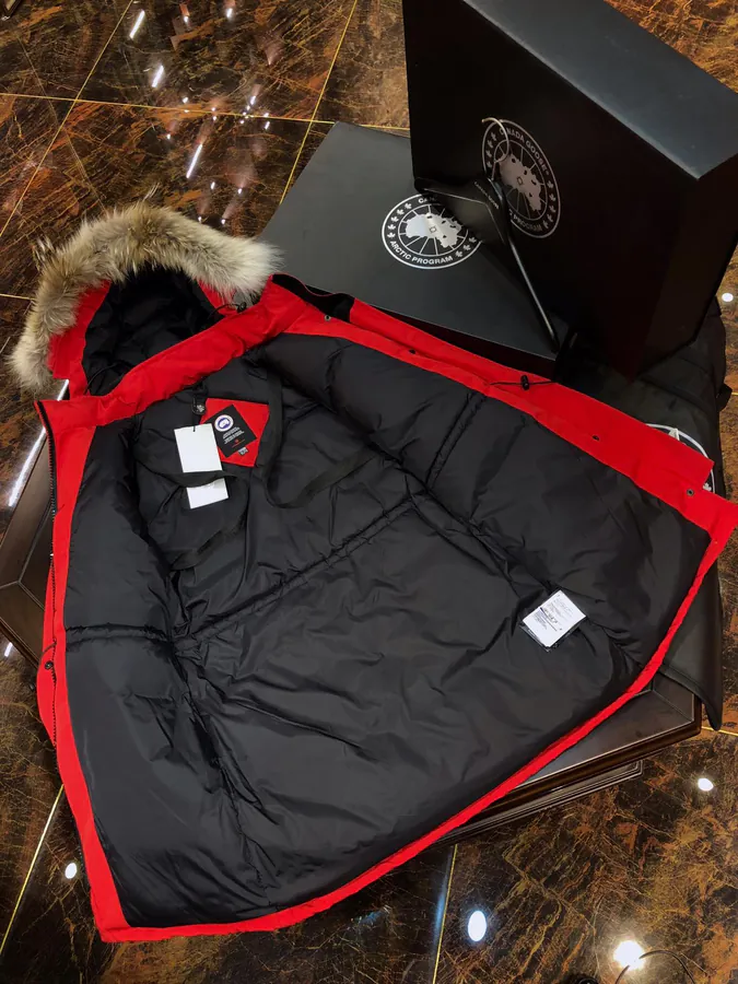 Canada Goose Womens Trillium Parka Classic Long Women's Down Jacket