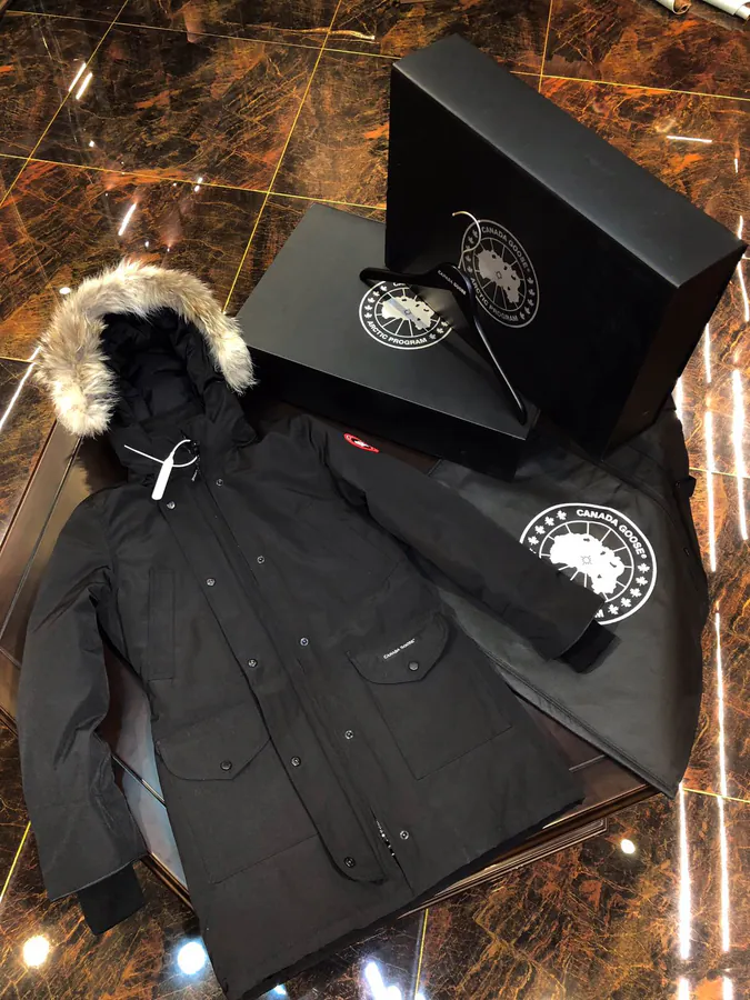 Canada Goose Womens Trillium Parka Classic Long Women's Down Jacket