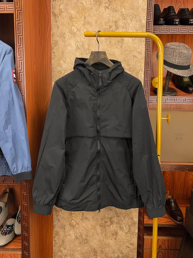 Arc Teryx Lightweight Urban Outdoor Hoodie