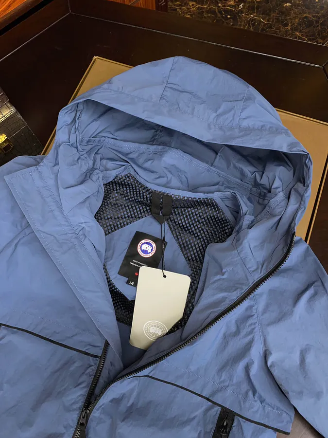 ARC TERYX Lightweight Urban Outdoor Hoodie