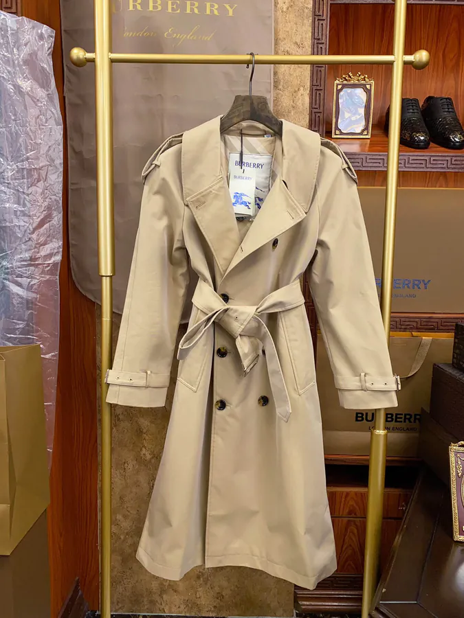 New Arrival! BBR Trench Coat in Linen Color