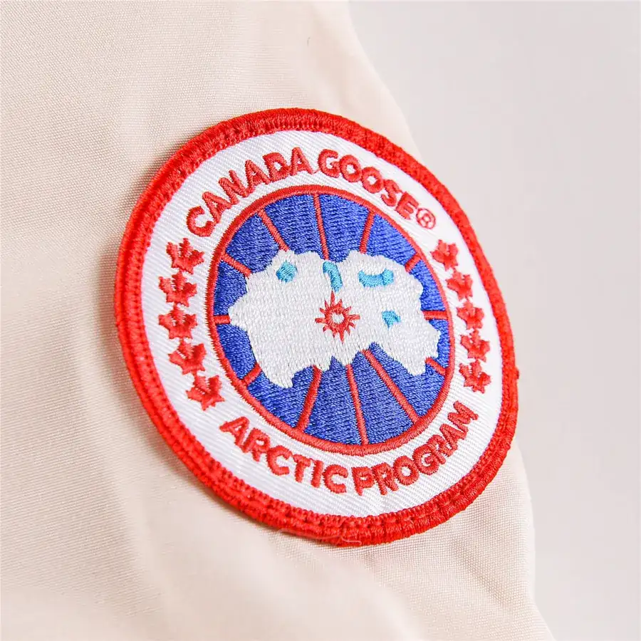 Canada Goose 13款男女同款羽绒服