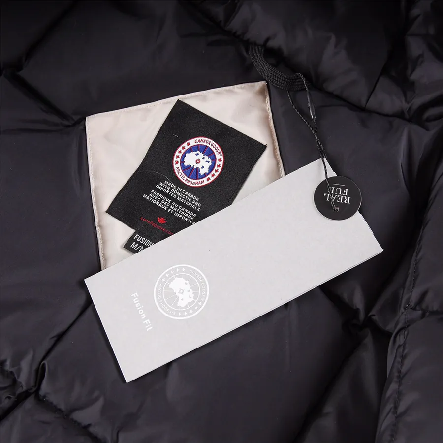 Canada Goose 13款男女同款羽绒服