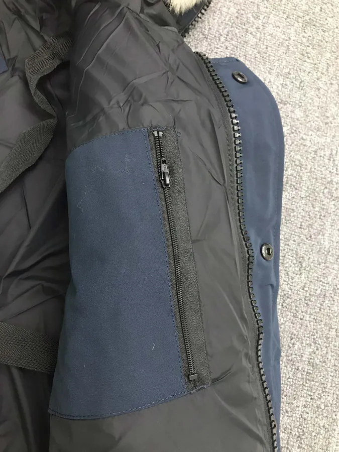 Canada Goose 14款男女同款羽绒服 狼毛毛领, 防风防水防尘抗邹面料