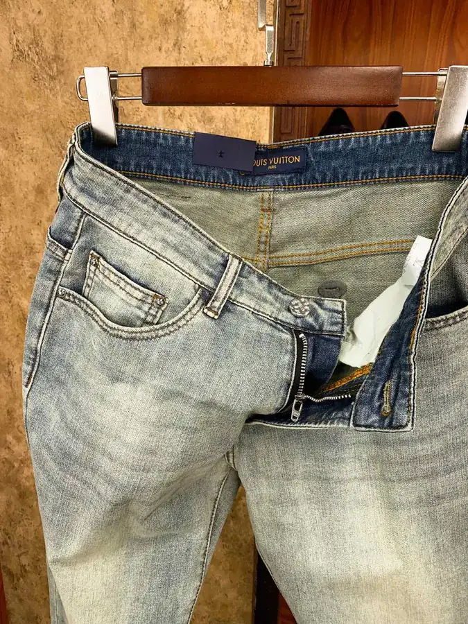 1V Luggage Brand 2024 New Arrival Lightweight Men's Jeans
