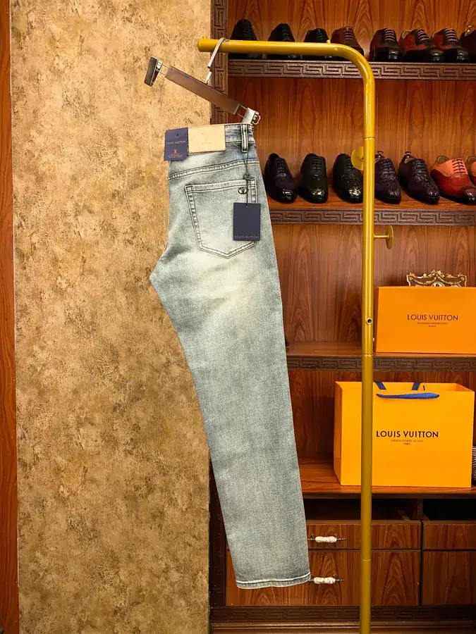 1V Luggage Brand 2024 New Arrival Lightweight Men's Jeans