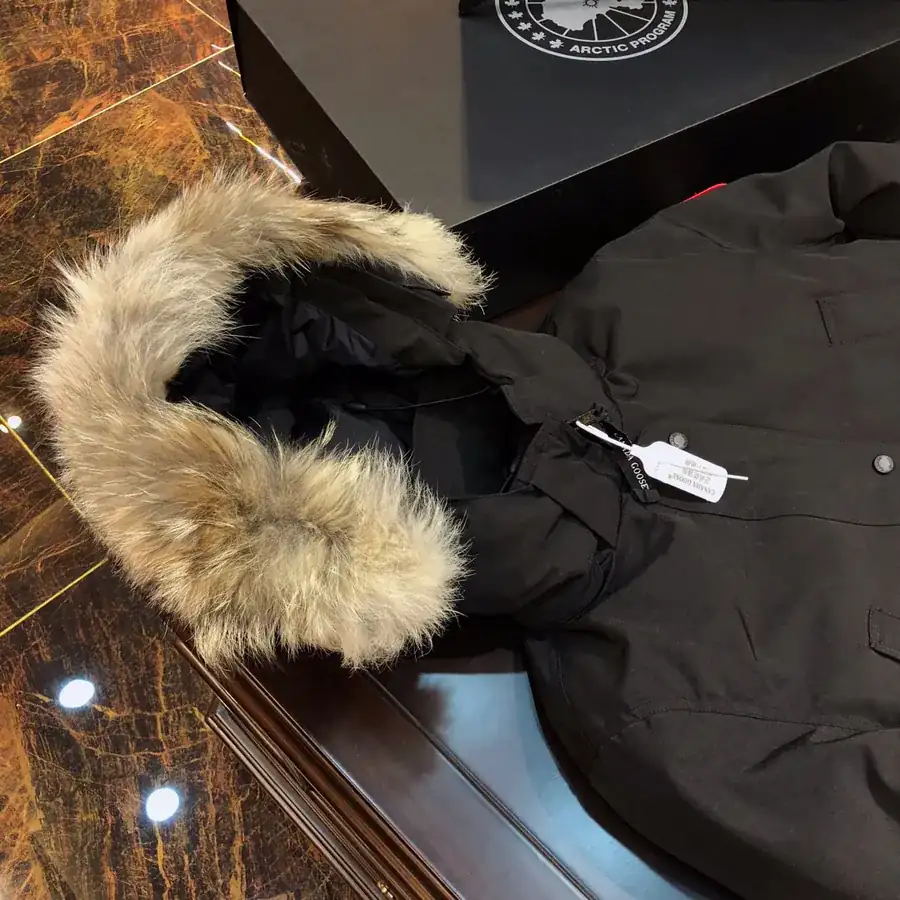 Canada Goose Womens Trillium Parka Classic Long Women's Down Jacket
