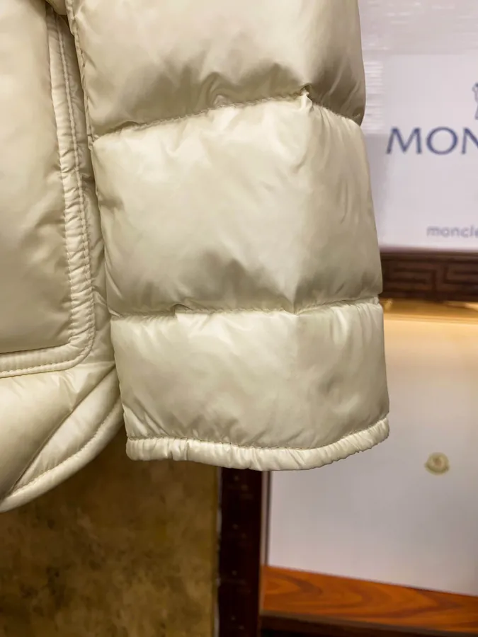 Argenno Women's Lightweight Down Jacket with Adjustable Waistband
