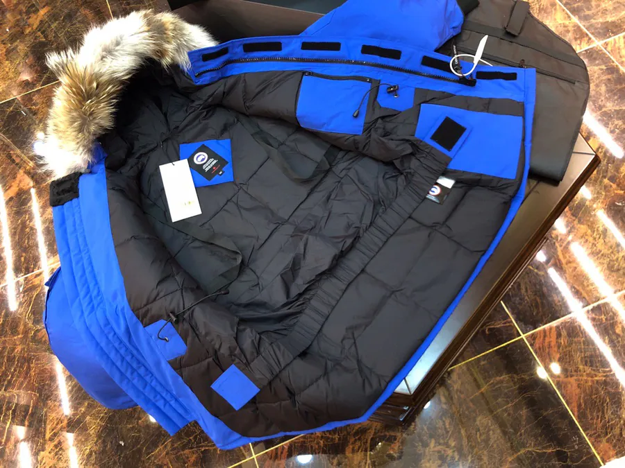 Canada Goose Far East 08 Series Down Jacket Unisex, Removable Fur Collar