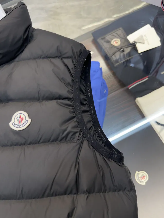 Moncl Contrin Men's Down Vest