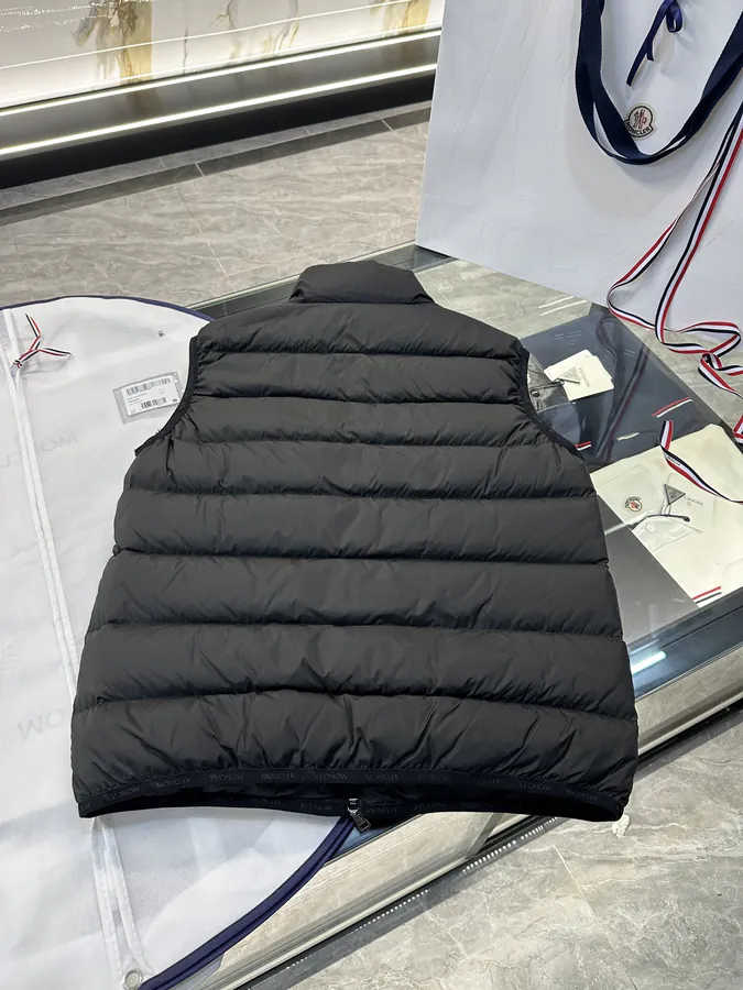 Moncl Contrin Men's Down Vest