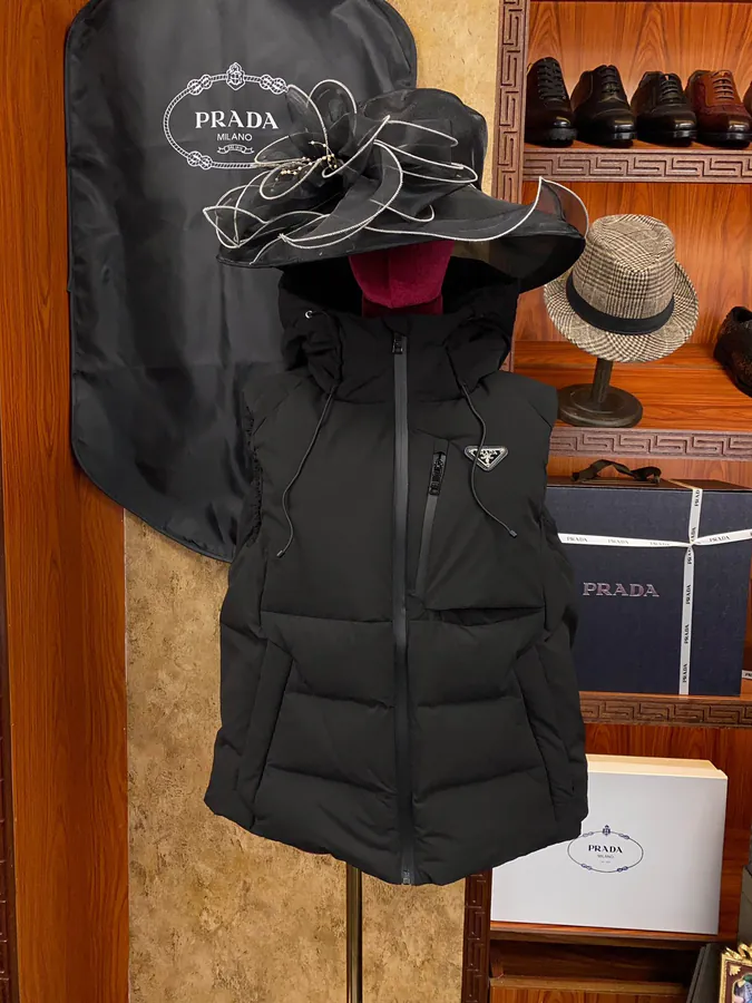 Premium Down Vest from PRAD 2023 Autumn Winter New Tri Logo Hooded Vest