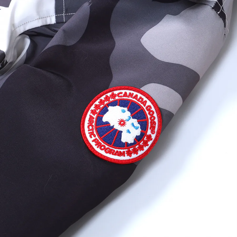 Canada Goose 13款男女同款羽绒服