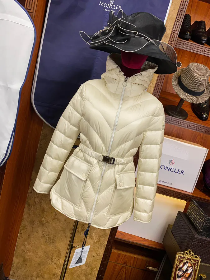 New Arrival Argenno Women's Lightweight Down Jacket with Adjustable Waistband