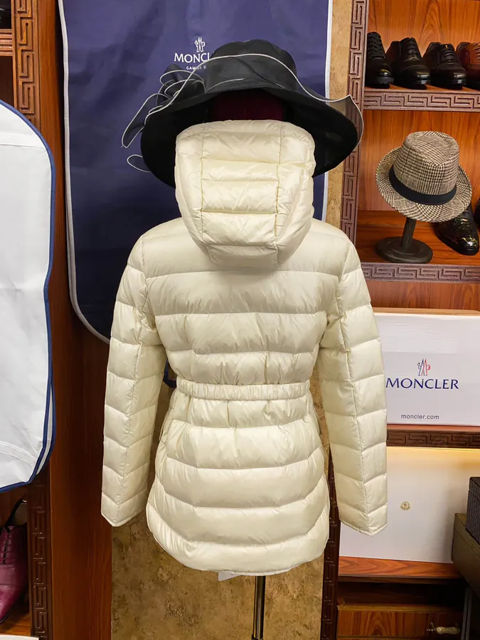 New Arrival Argenno Women's Lightweight Down Jacket with Adjustable Waistband