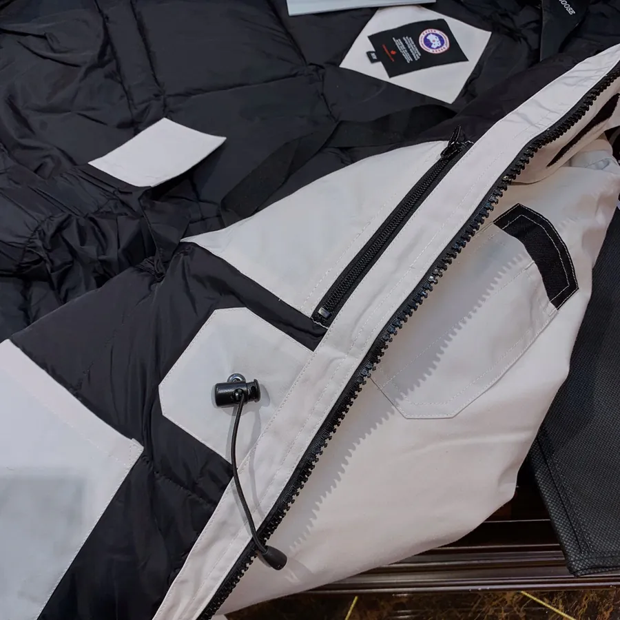 Canada Goose Far East 08 Series Down Jacket
