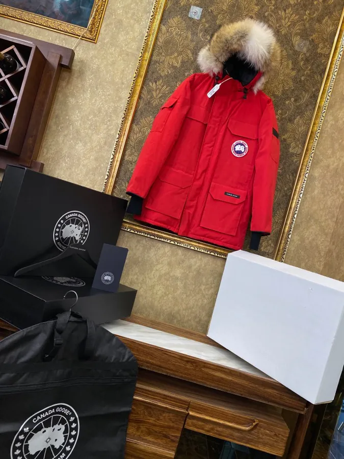 Canada Goose Far East 08 Series Down Jacket Unisex, Removable Fur Collar