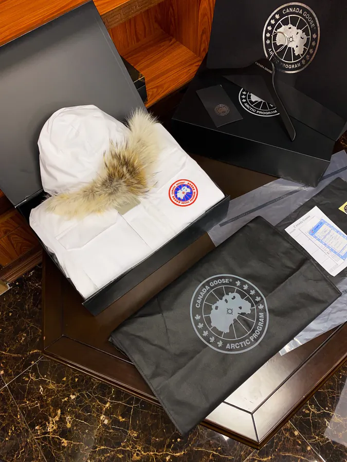 Canada Goose Far East 08 Series Down Jacket