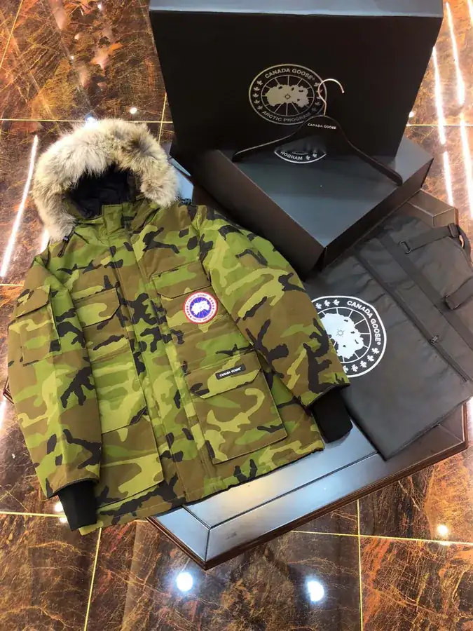 Canada Goose Far East 08 Series Down Jacket Unisex, Removable Fur Trim