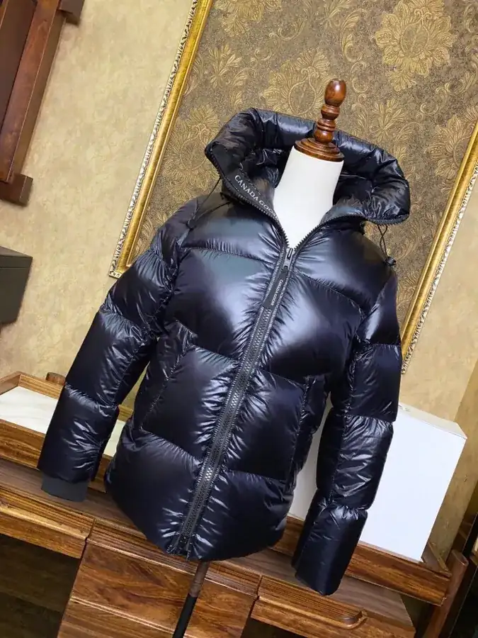 Canada Goose Premium Down Jacket for Men and Women
