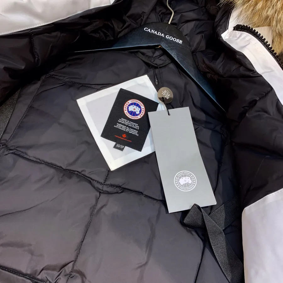 Canada Goose Far East 08 Series Down Jacket