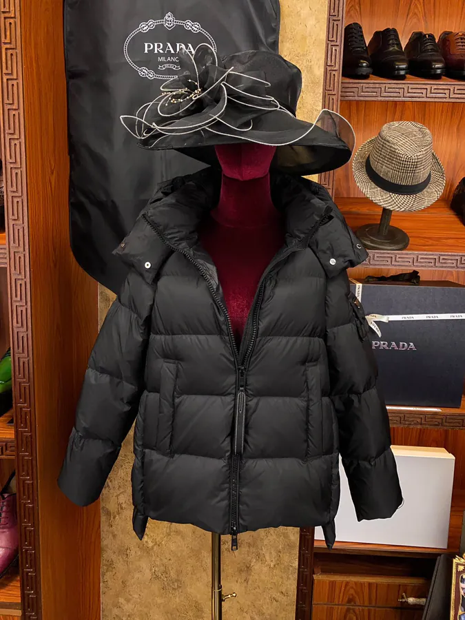 PRAD@ Women's Hoodie with 95% White Goose Down