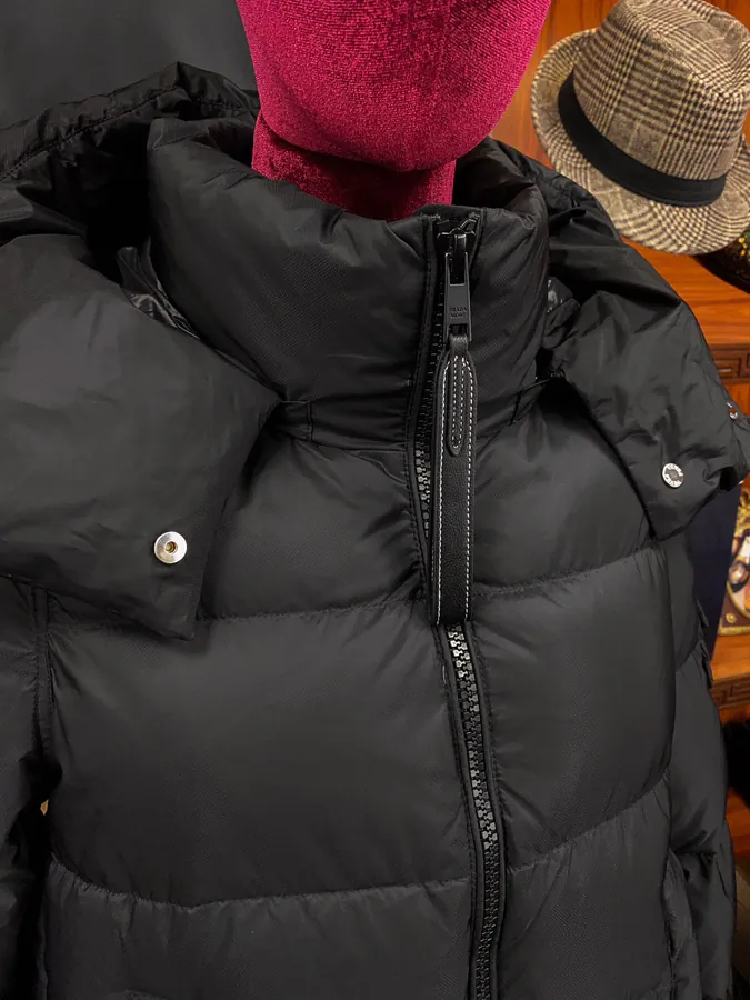 PRAD@ Women's Hoodie with 95% White Goose Down