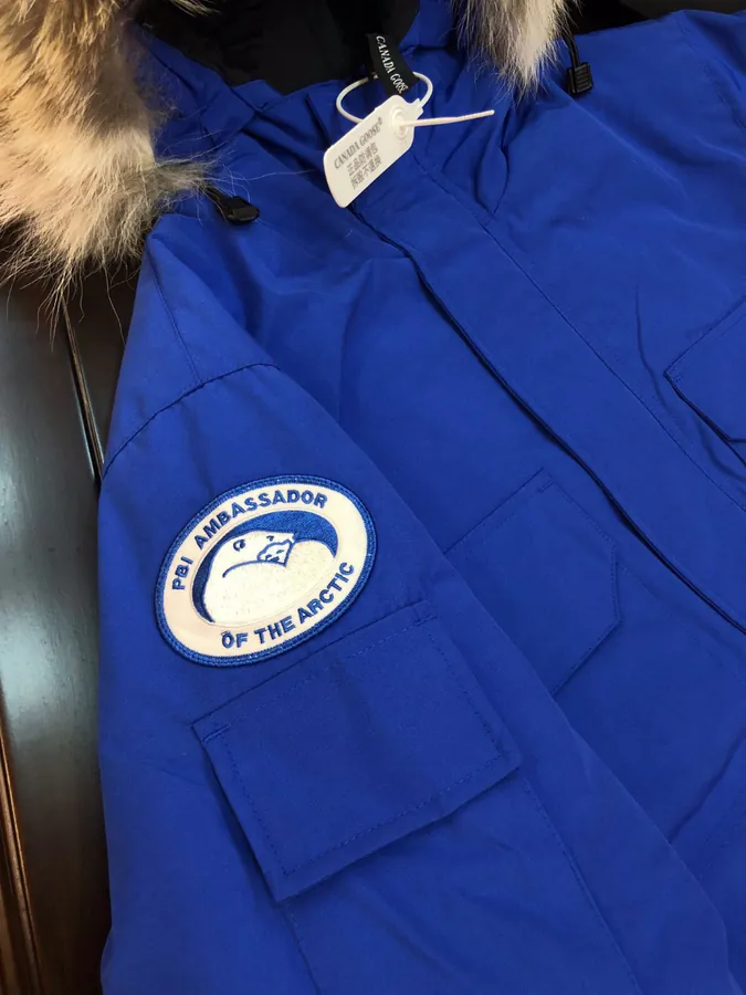 Canada Goose Far East 08 Series Down Jacket Unisex, Removable Fur Collar