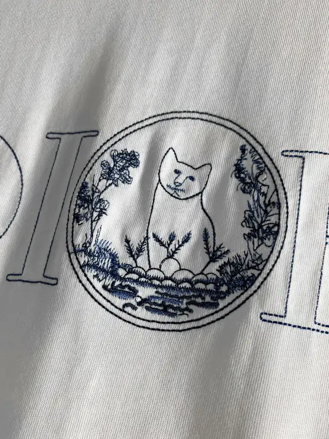 IOR New Collection Blue Cat Embroidery Short Sleeve T Shirt