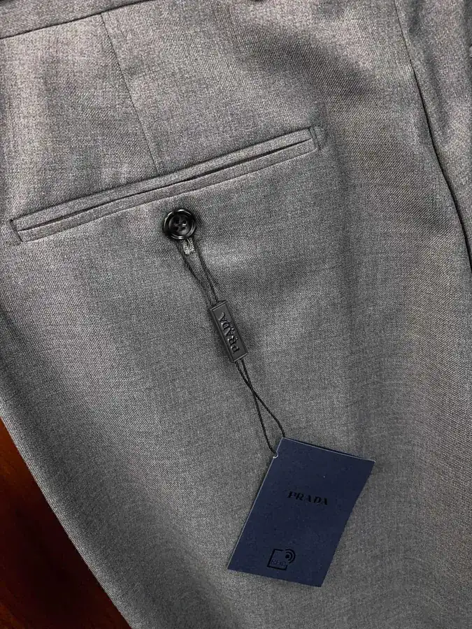 Prad@普拉达 Men's Premium Leisure Suit Set