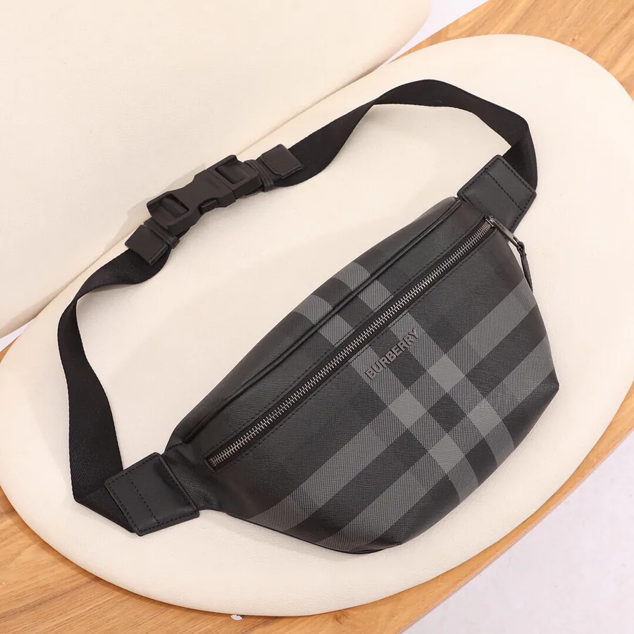 Top Version桦木棕格纹 Waist Bag with Brand Logo