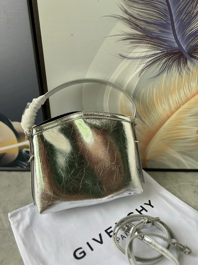 Givenc*y Voyou Detachable Strap Metal Clasp Crossbody Bag