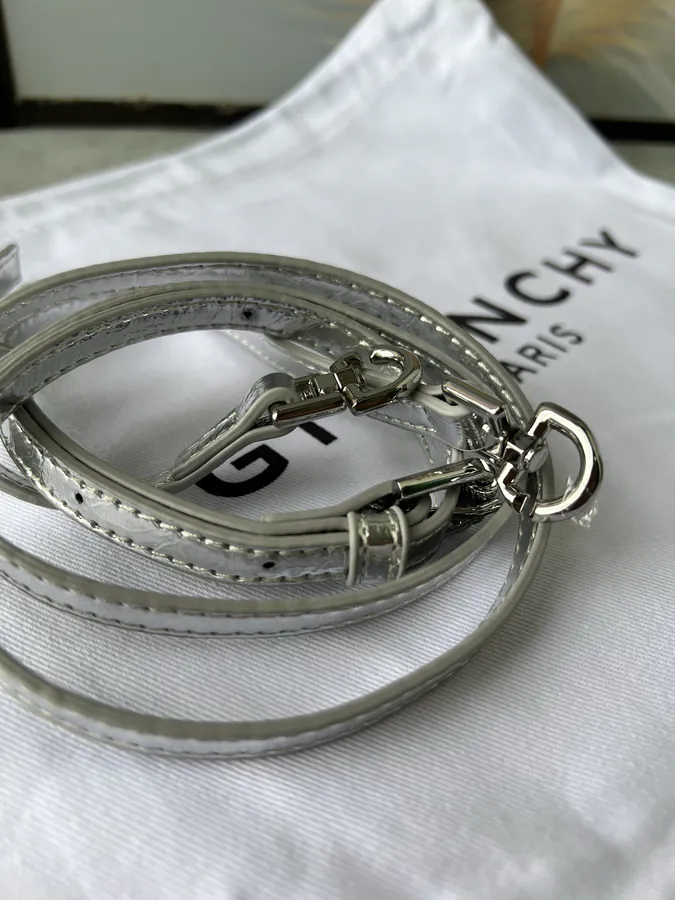 Givenc*y Voyou Detachable Strap Metal Clasp Crossbody Bag