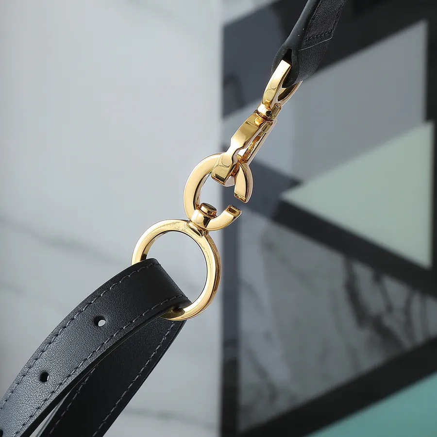 D Journey Handbag in Vintage Style