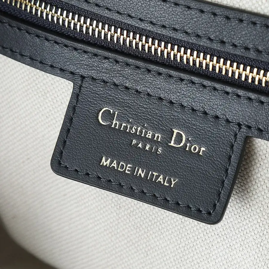 D Journey Handbag in Vintage Style