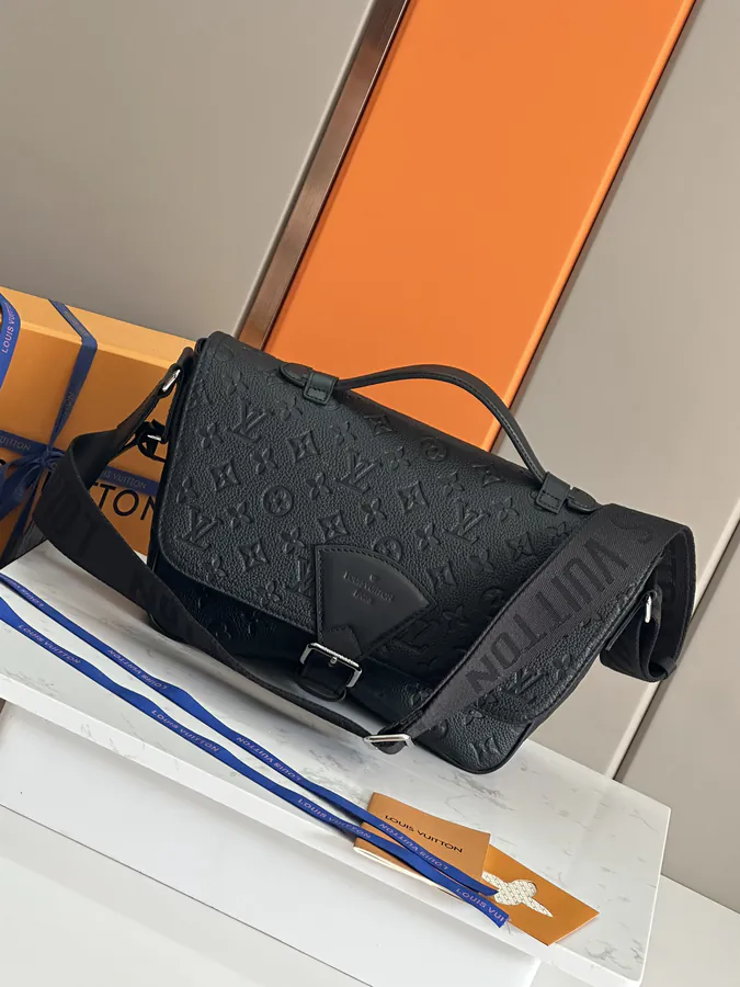 Louis Vuitton Montsouris Briefcase in Grained Calfskin