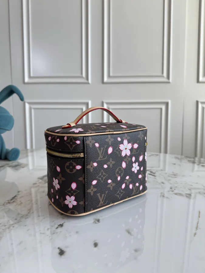 Nice Mini Wash Bag with Cherry Blossom Pattern
