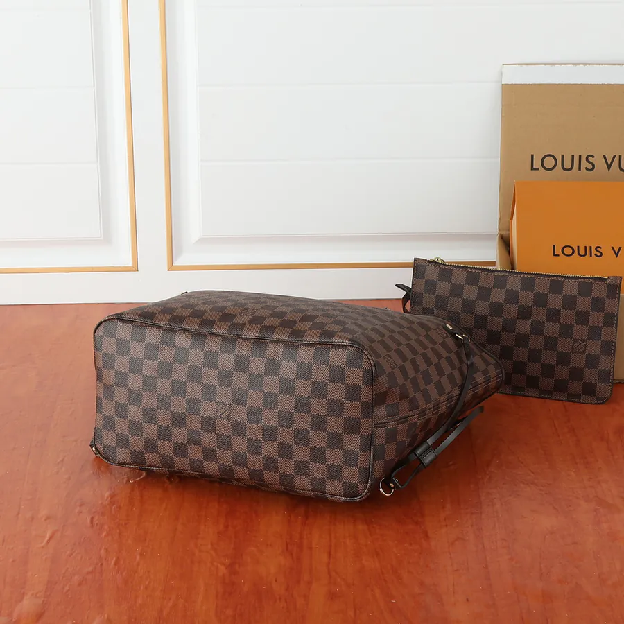 LV NEVERFULL Midsize Handbag M40995