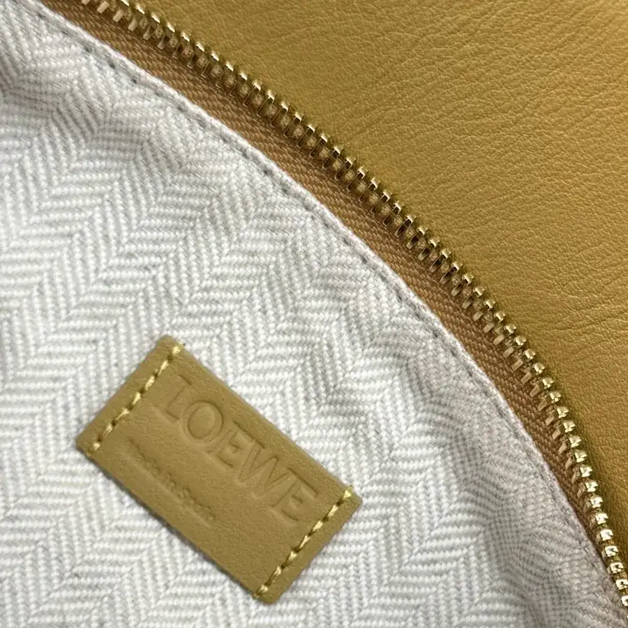 Anagram Puzzle Edge Small Handbag