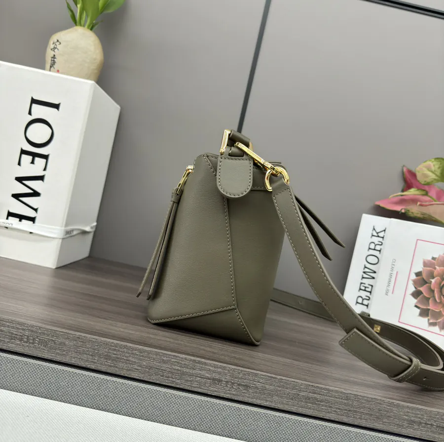 Anagram Puzzle Edge Small Handbag