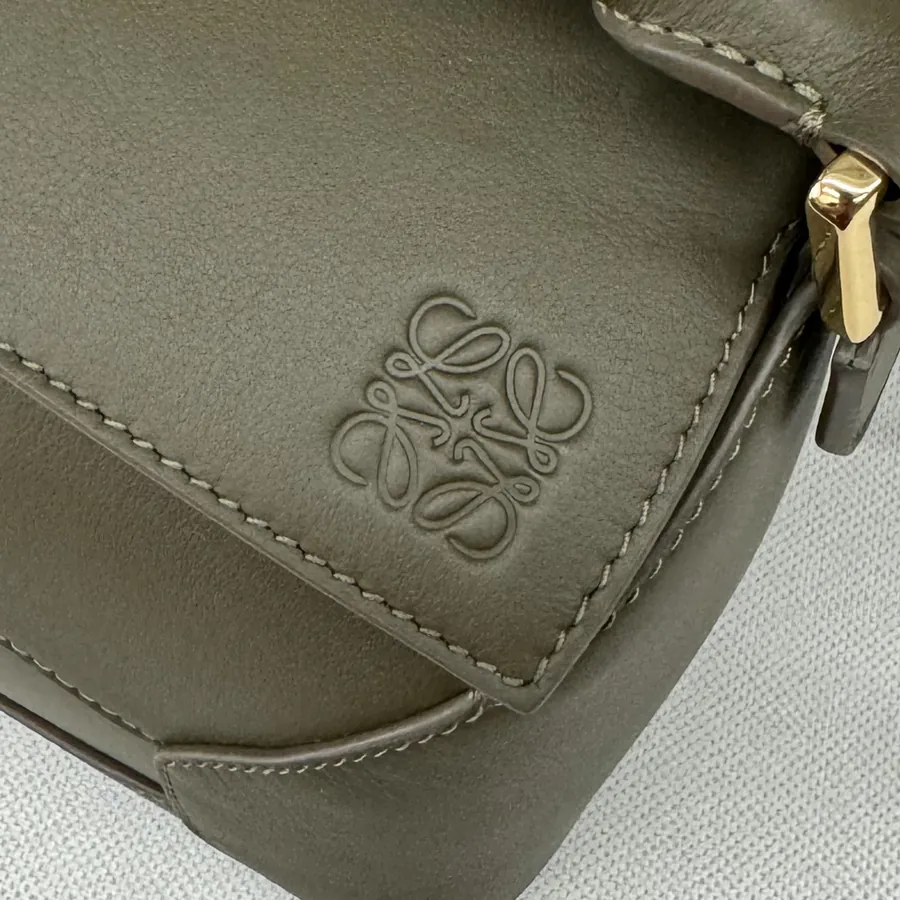 Anagram Puzzle Edge Small Handbag