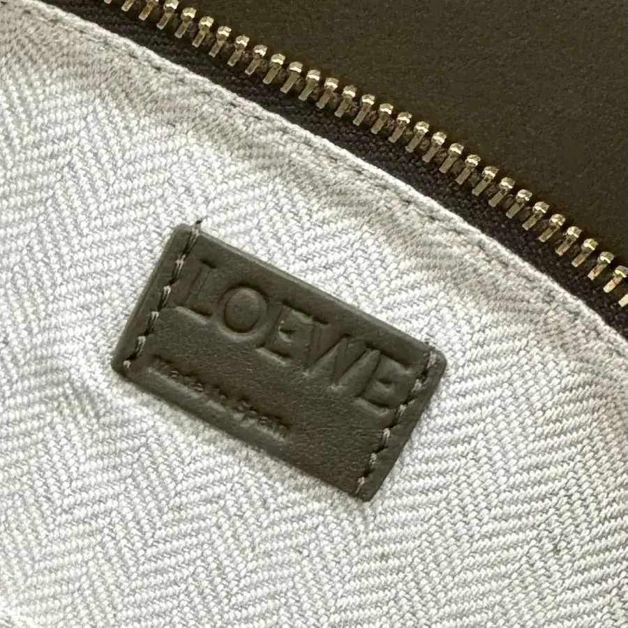 Anagram Puzzle Edge Small Handbag